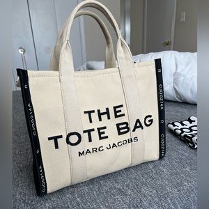 THE JACQUARD MEDIUM TOTE BAG